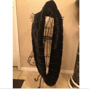 Faux fur Infinity scarf